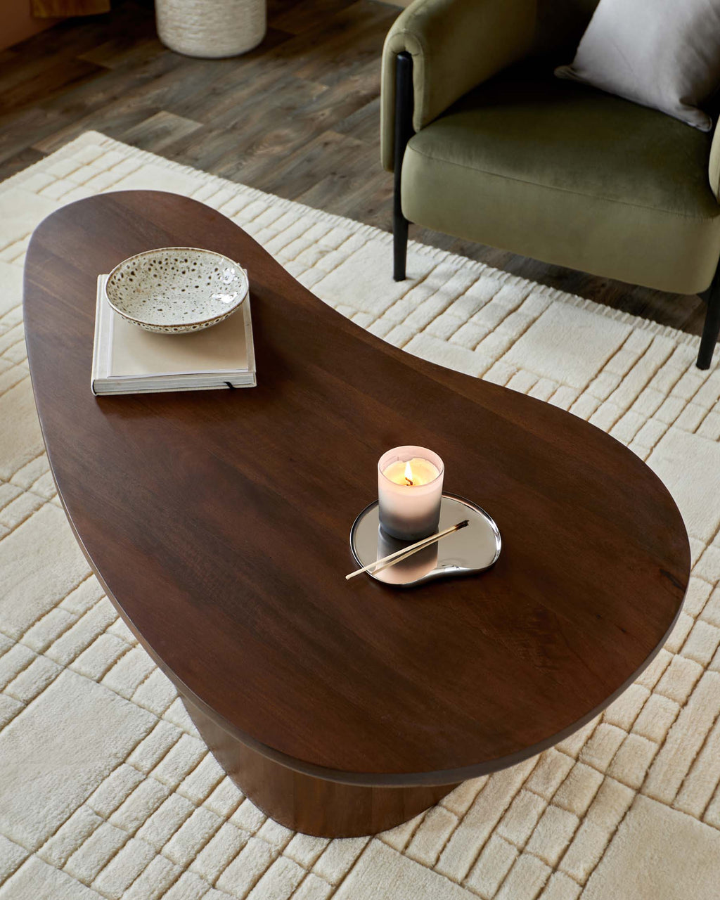 Mango wood coffee table for Modern Living Spaces