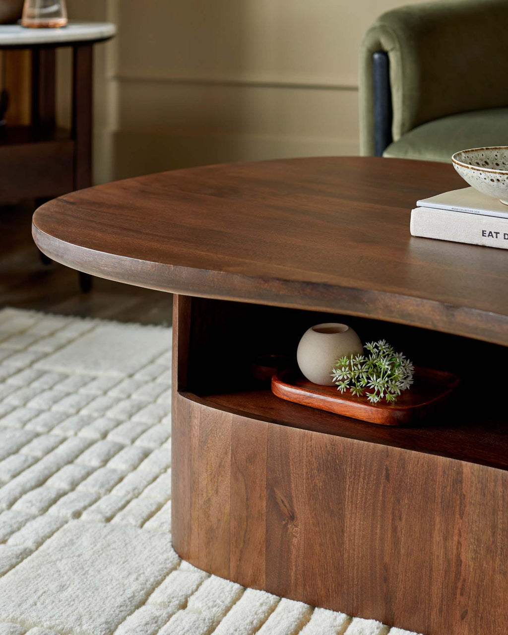 Mango wood coffee table for Modern Living Spaces