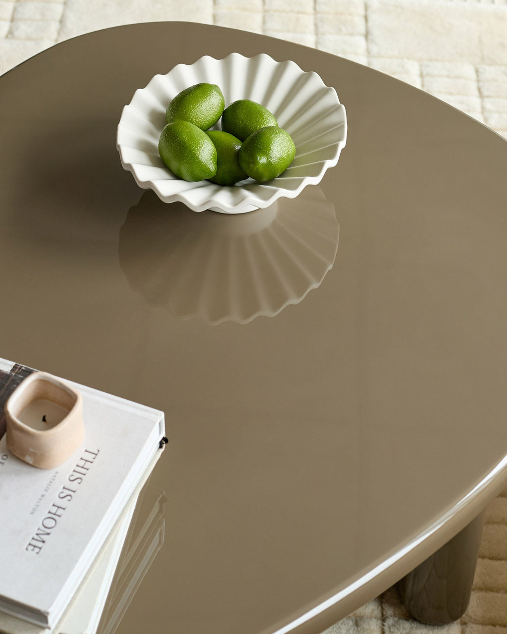 Gloss Coffee Table for Modern Living Rooms