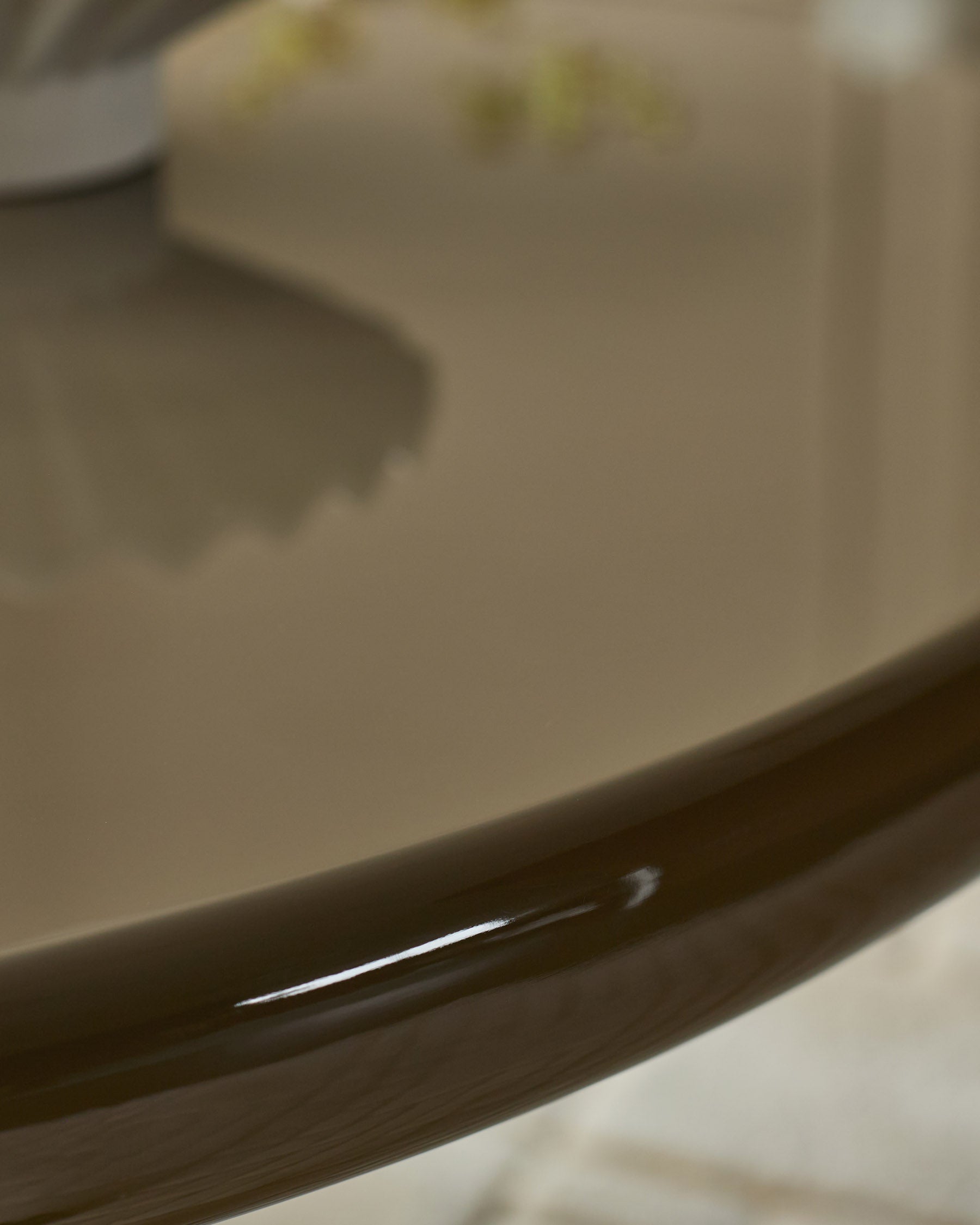 Gloss Coffee Table for Modern Living Rooms