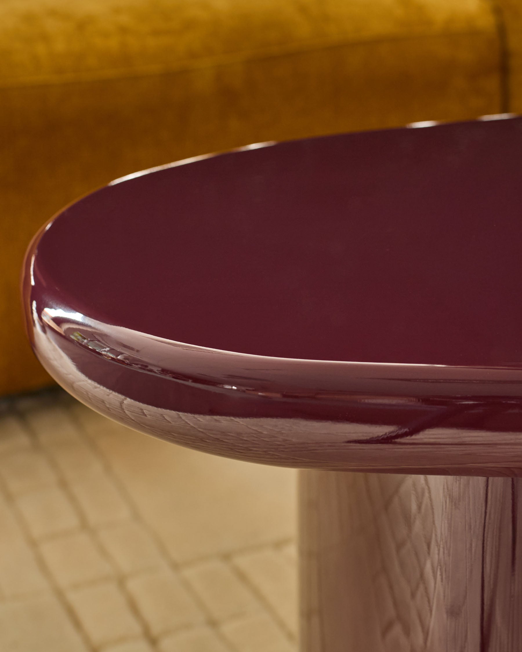 Gloss Coffee Table for Modern Living Rooms