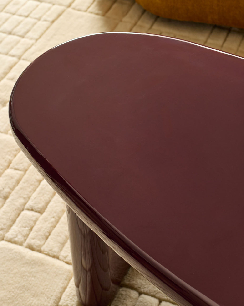 Gloss Coffee Table for Modern Living Rooms