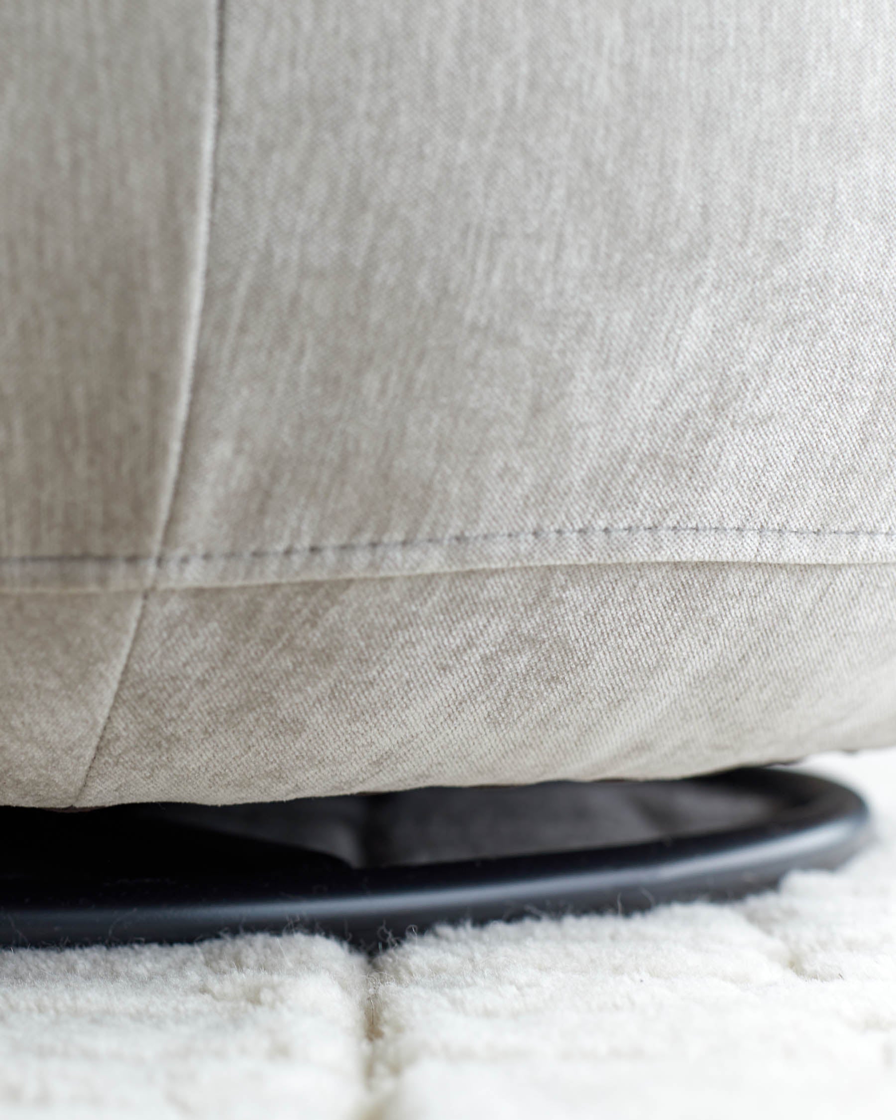 Swivel Accent Chair for Modern Living Spaces